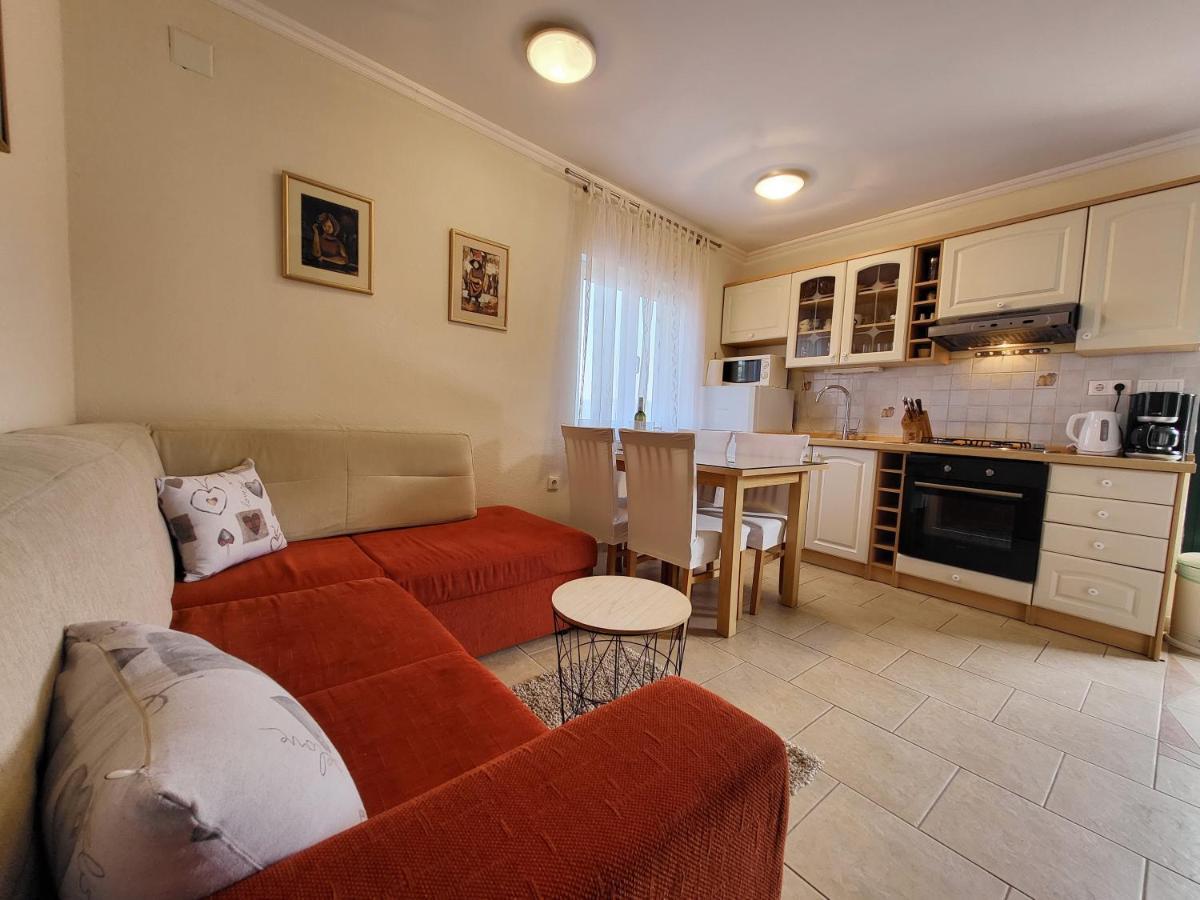 Holiday Home Duje Mali Iz Ngoại thất bức ảnh