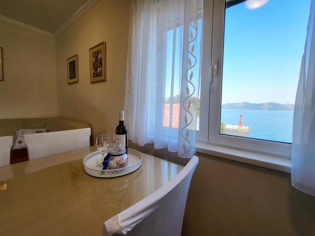 Holiday Home Duje Mali Iz Ngoại thất bức ảnh
