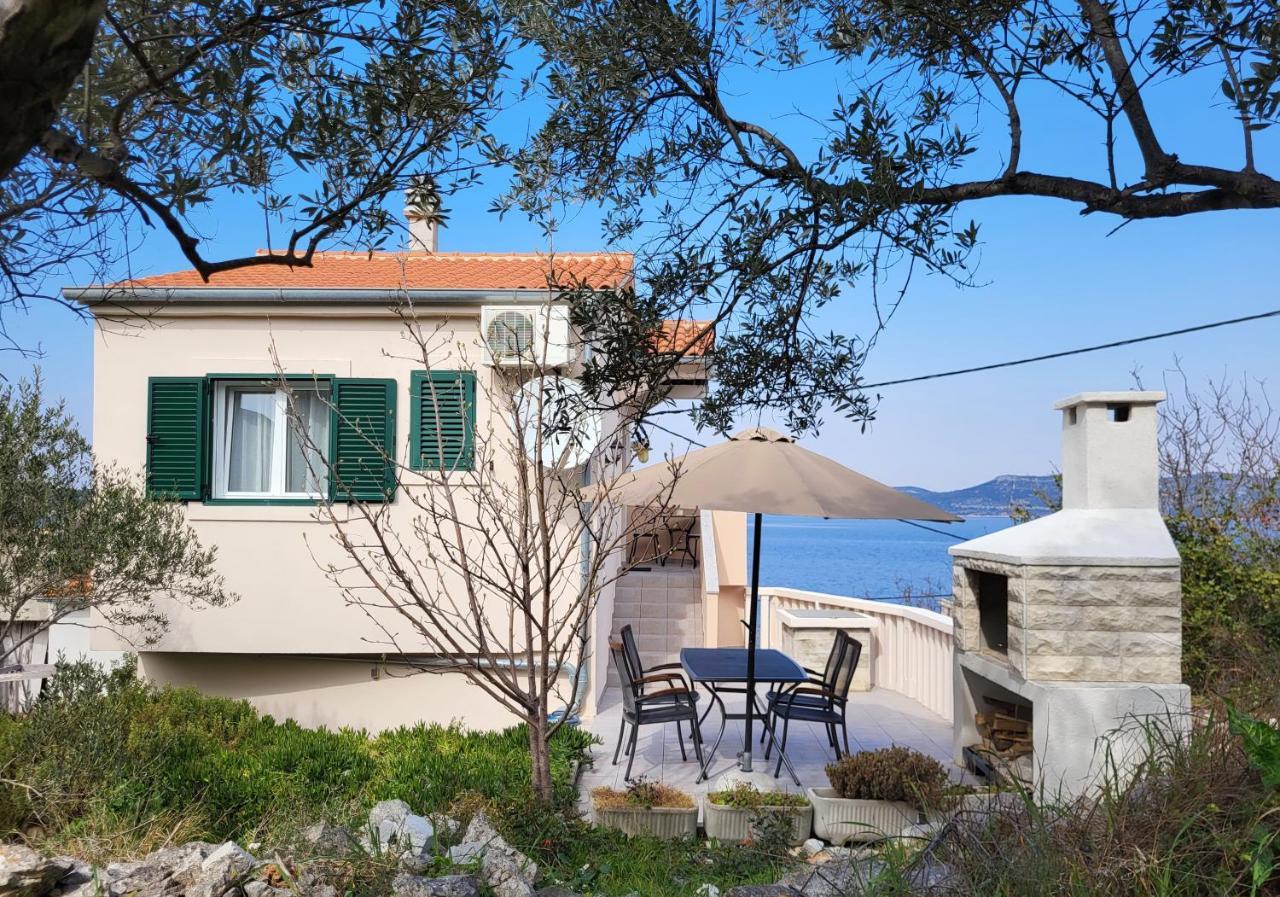Holiday Home Duje Mali Iz Ngoại thất bức ảnh