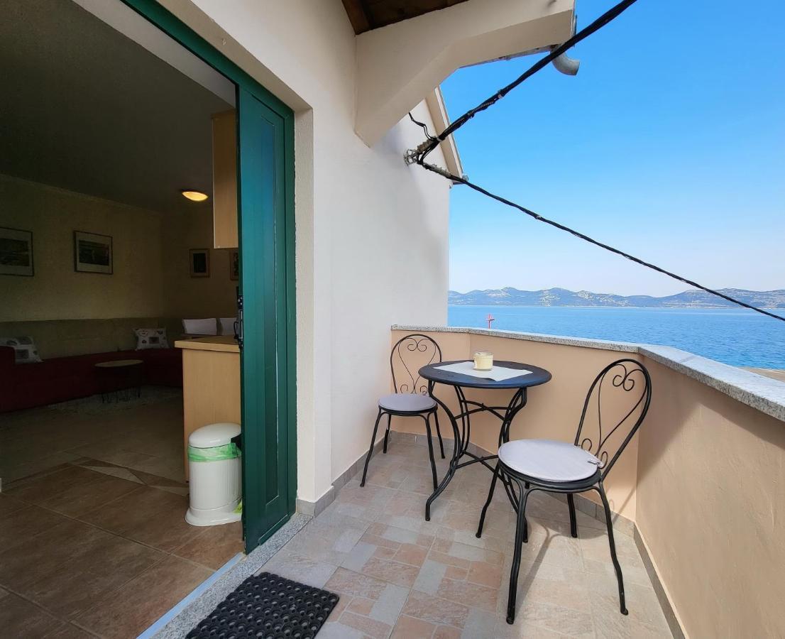 Holiday Home Duje Mali Iz Ngoại thất bức ảnh